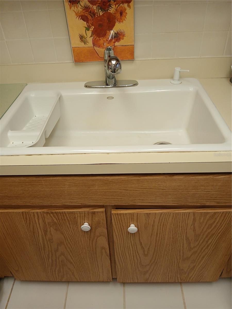 6050 Chesham Dr #3 Property Photo 11
