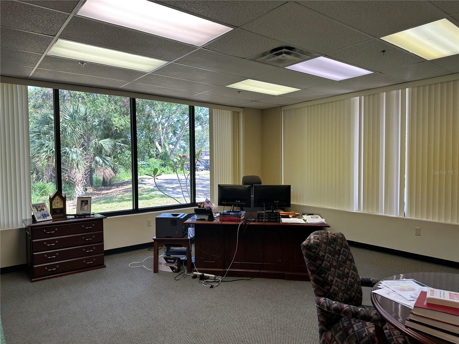 5620 W Sligh Ave Property Photo 4
