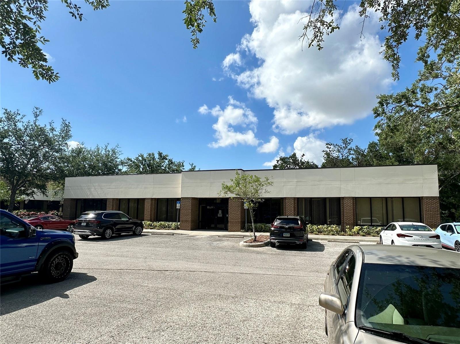 5620 W Sligh Ave Property Photo 9
