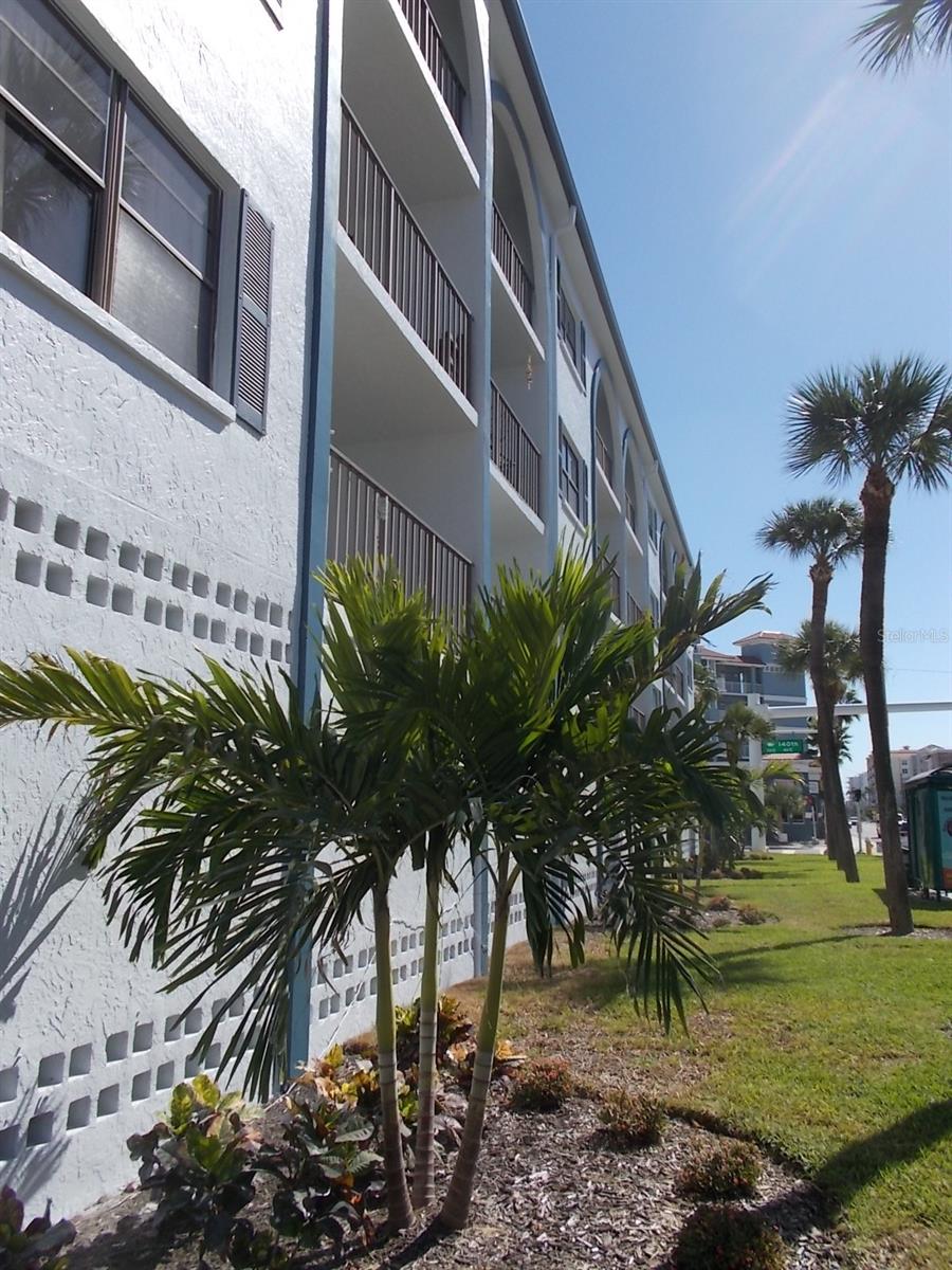 14001 Gulf Blvd #407 Property Photo 3