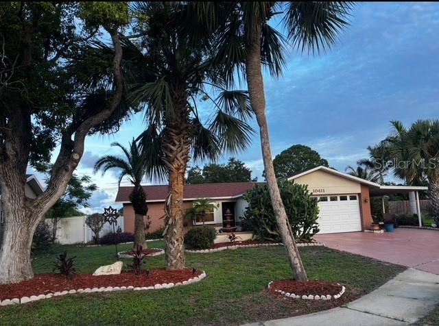 10411 LEANING OAK DR Property Photo 1