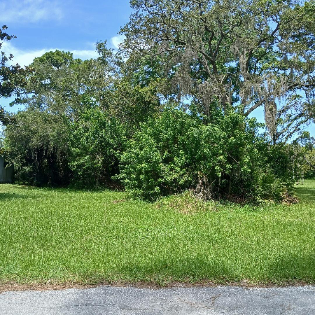 Lyle Cir Property Photo 1