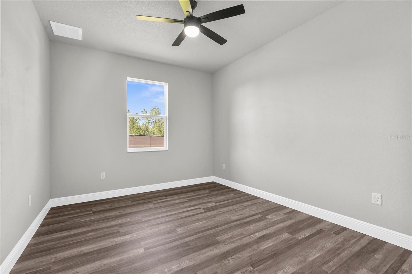 16113 Penn State Rd Property Photo 23