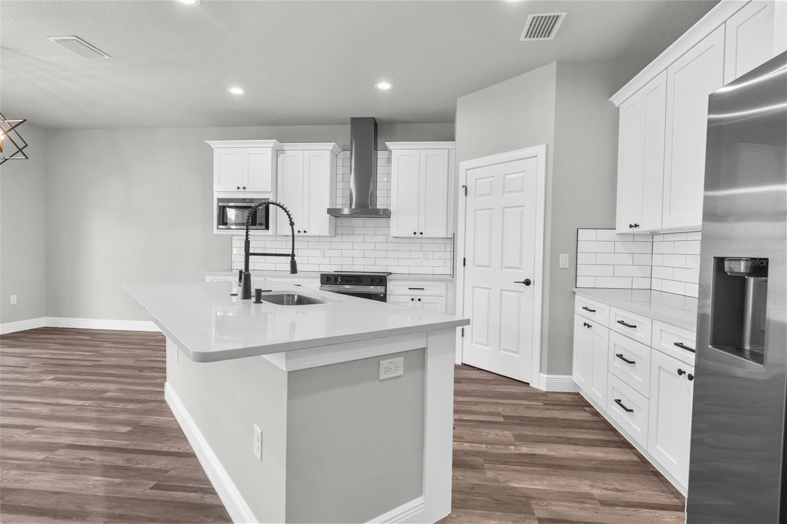 16113 Penn State Rd Property Photo 37