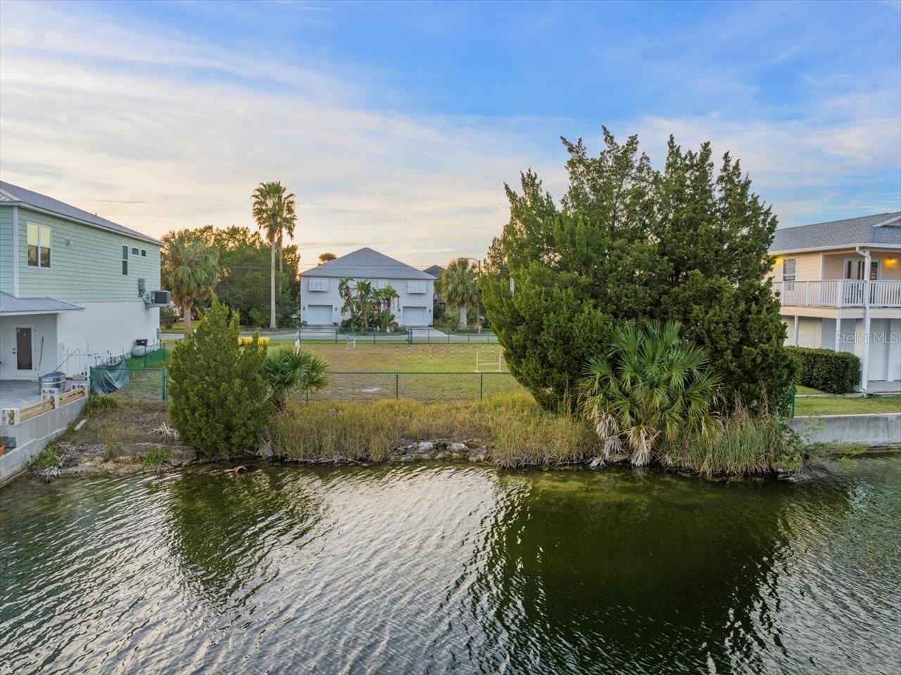 3332 Oleander Dr Property Photo 2