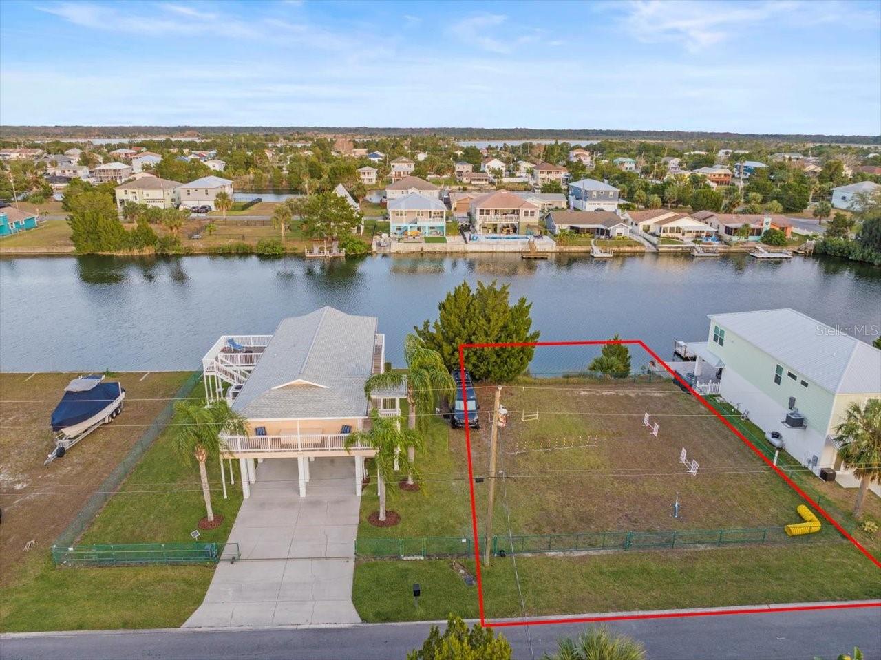 3332 Oleander Dr Property Photo 4