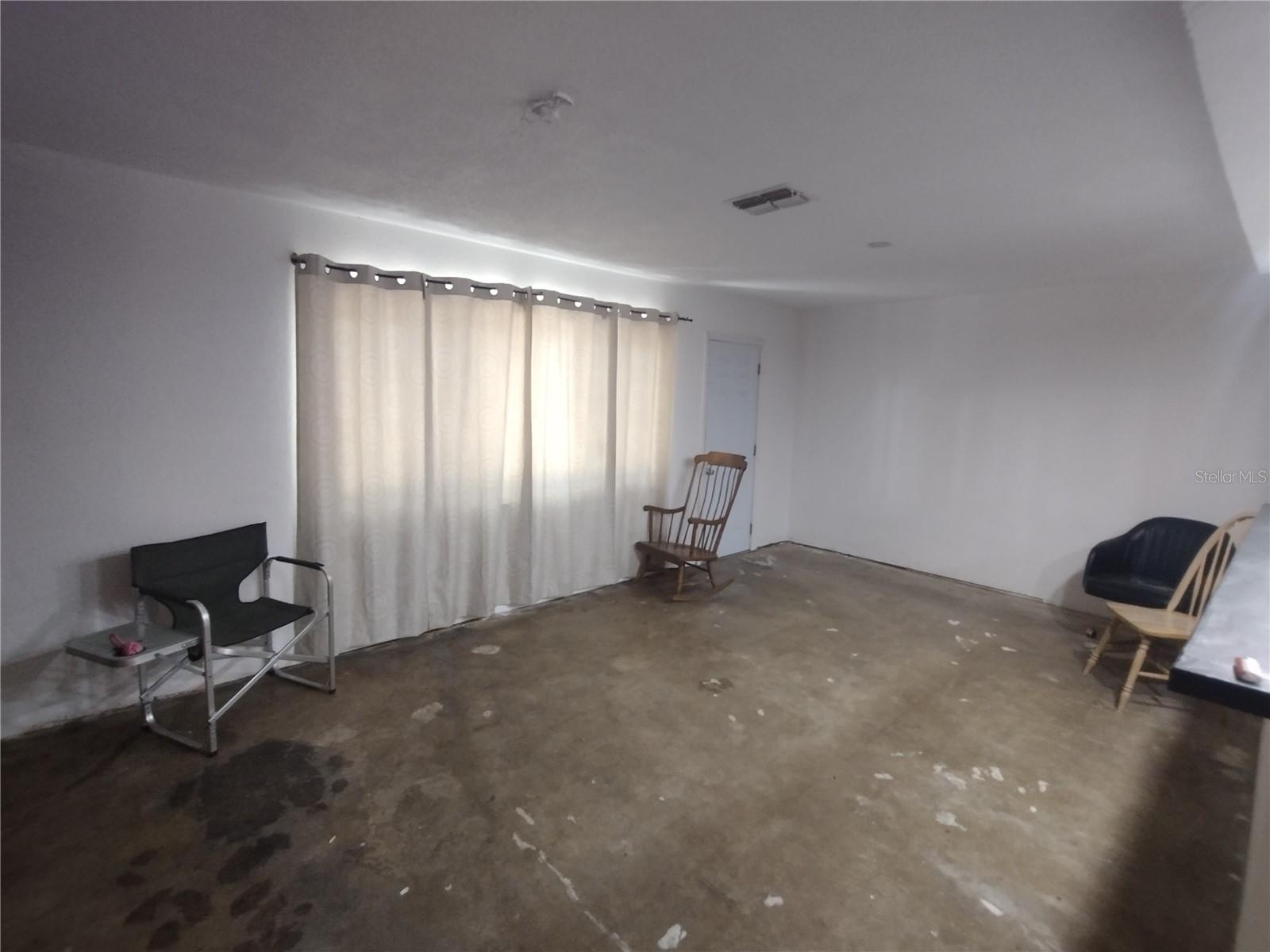 2419 Appian Ave Property Photo 6