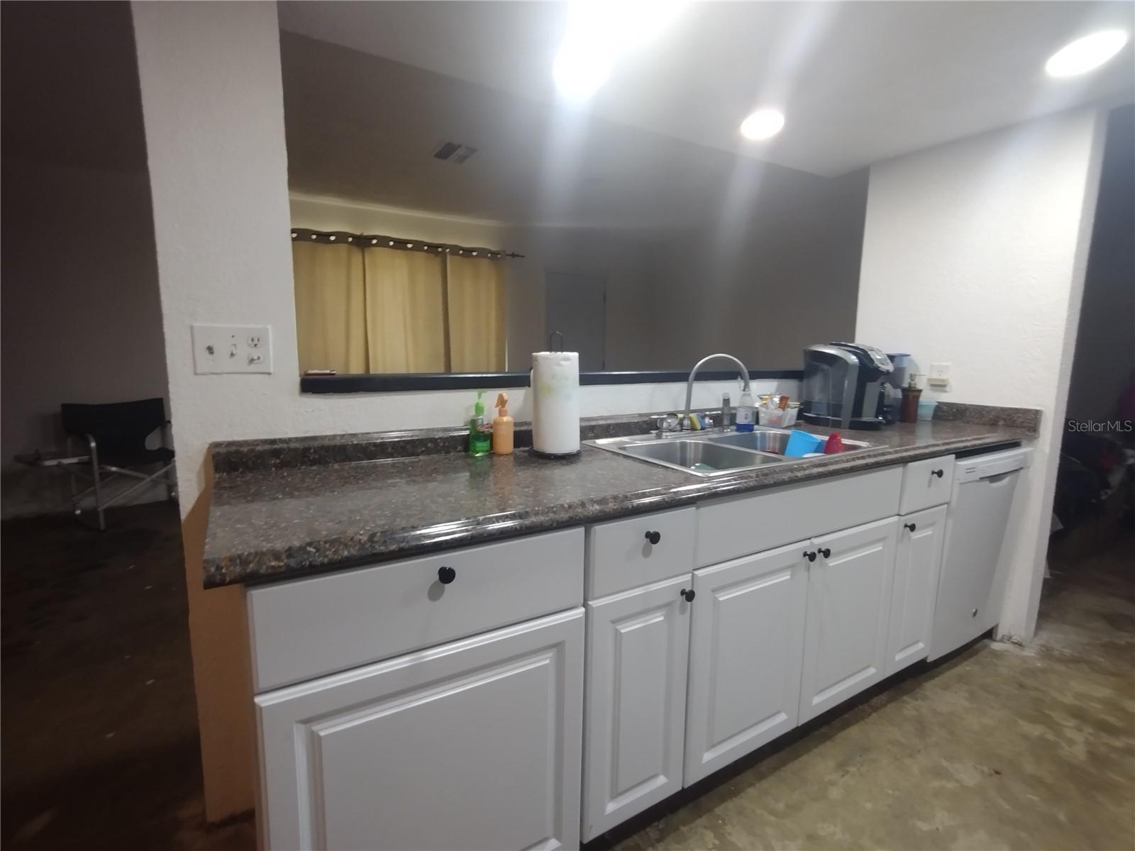 2419 Appian Ave Property Photo 8