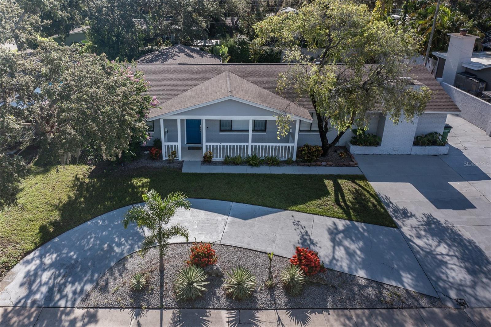 2180 Philippe Pkwy Property Photo 1