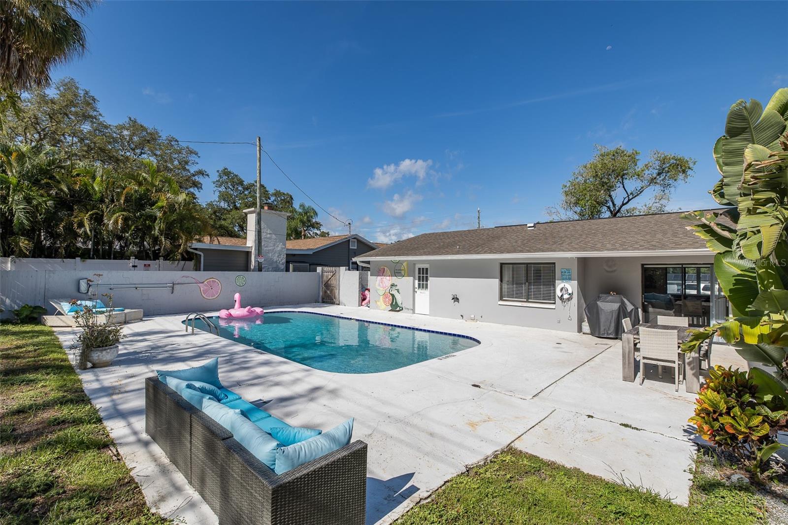 2180 Philippe Pkwy Property Photo 16