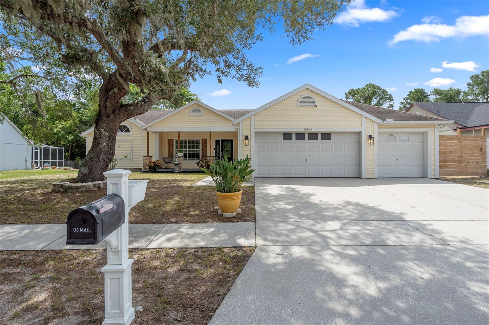 18854 EMERALD RIDGE DR Property Photo 1