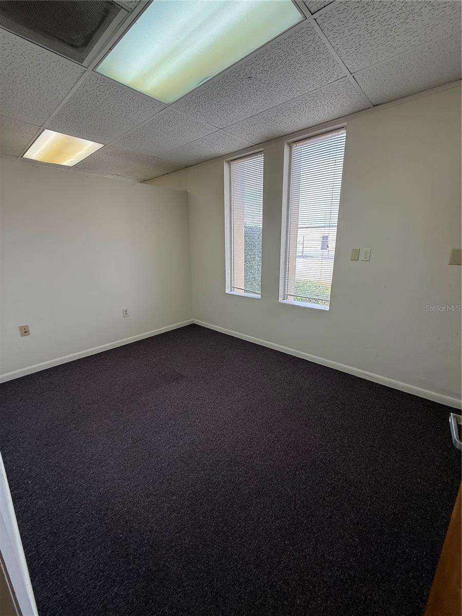 6736 Commerce Ave Property Photo 8