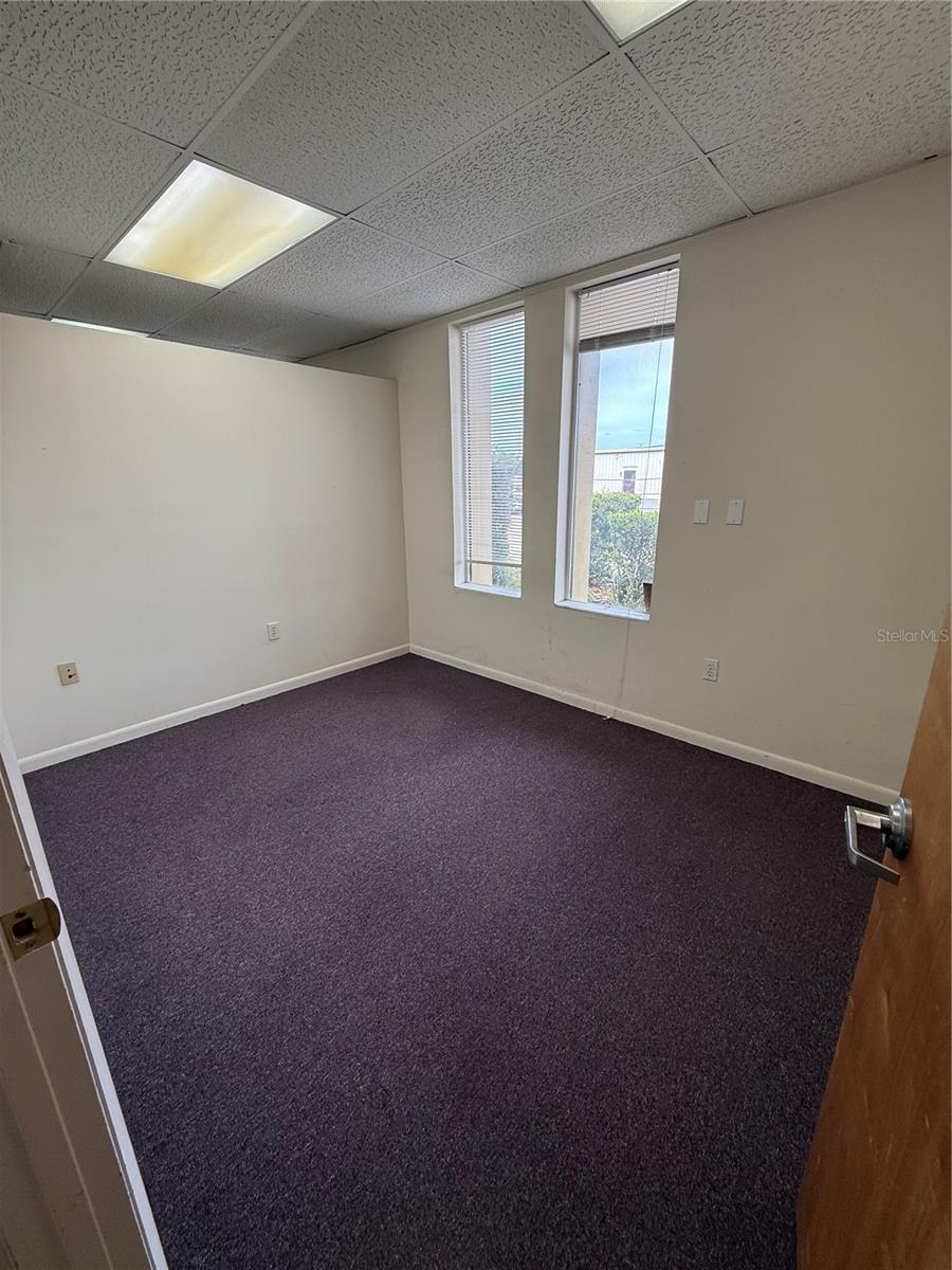6736 Commerce Ave Property Photo 10