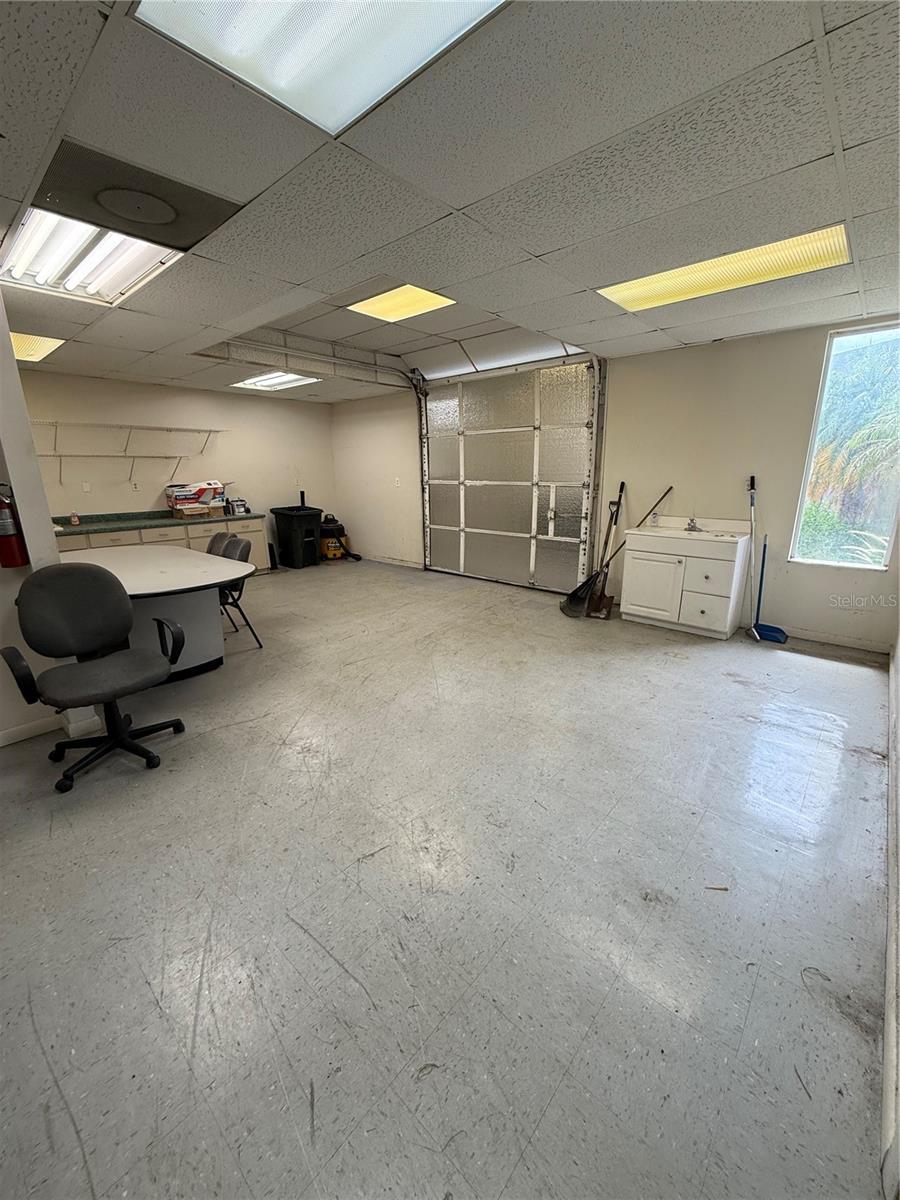 6736 Commerce Ave Property Photo 15