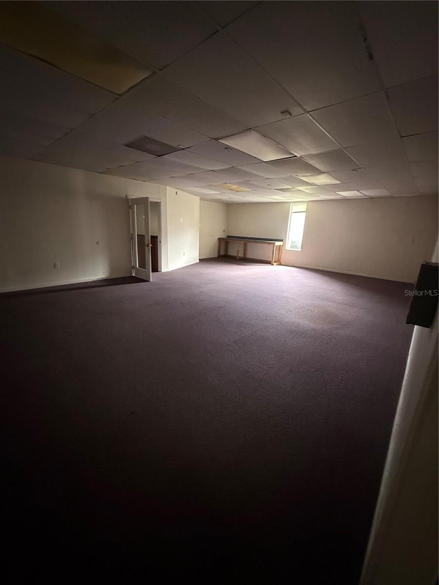 6736 Commerce Ave Property Photo 17