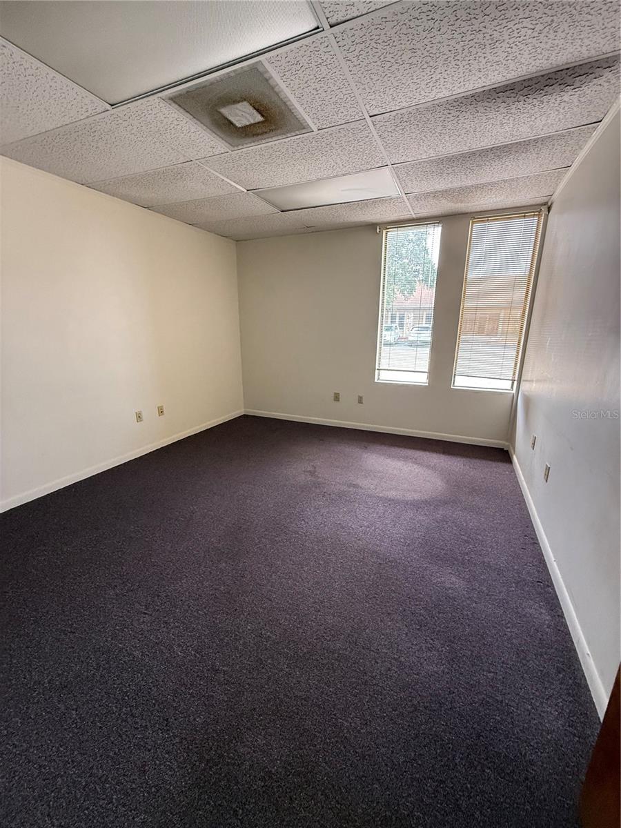6736 Commerce Ave Property Photo 18