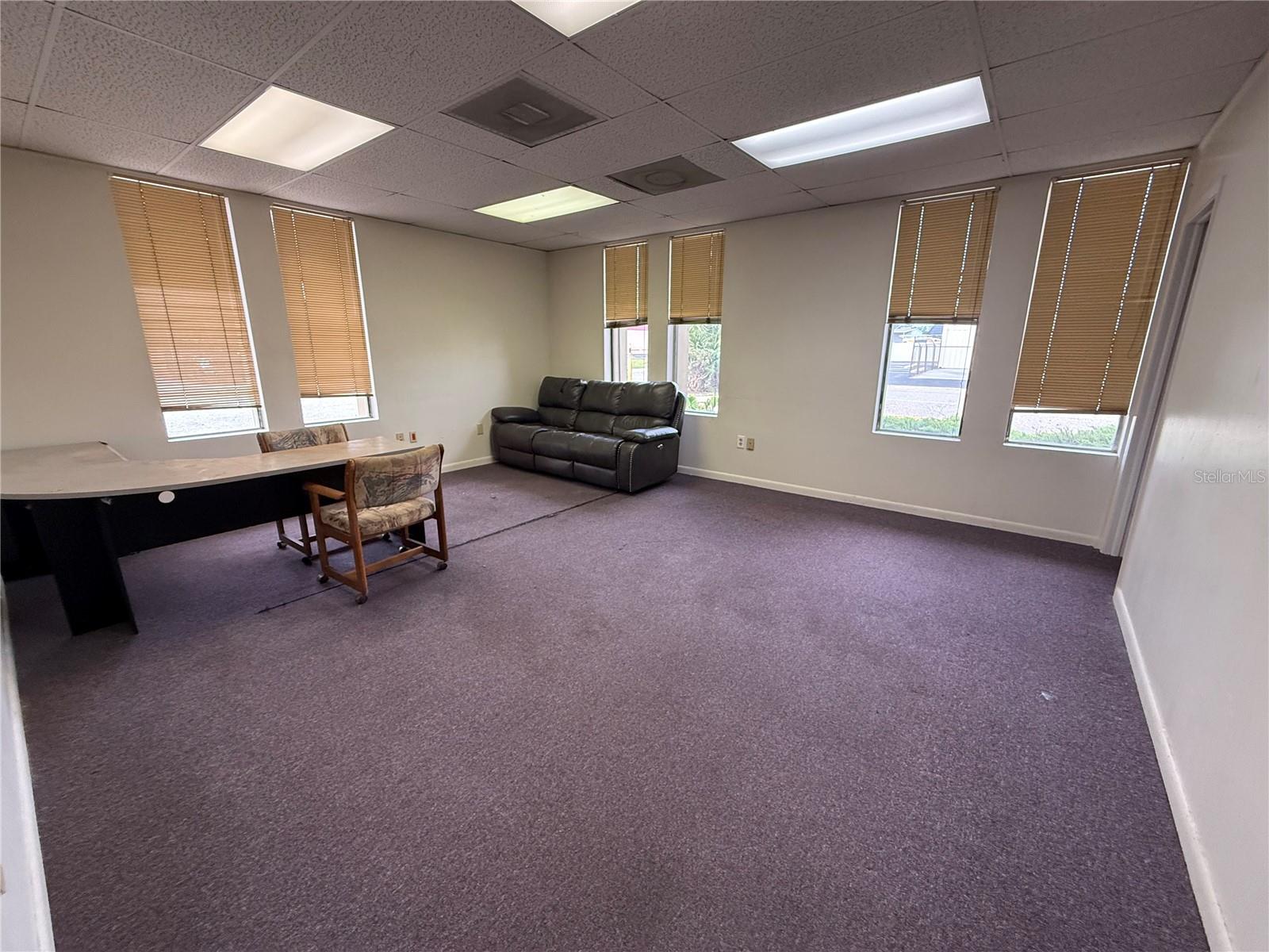 6736 Commerce Ave Property Photo 23