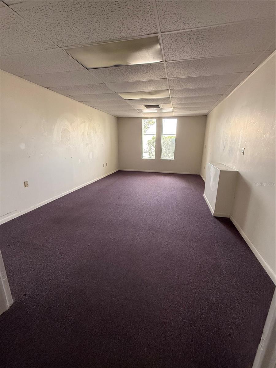 6736 Commerce Ave Property Photo 25
