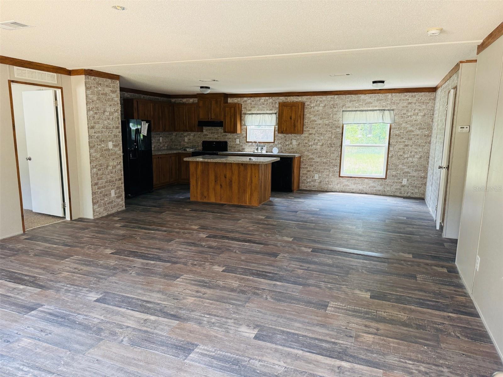 7180 Hwy 90 Property Photo 3