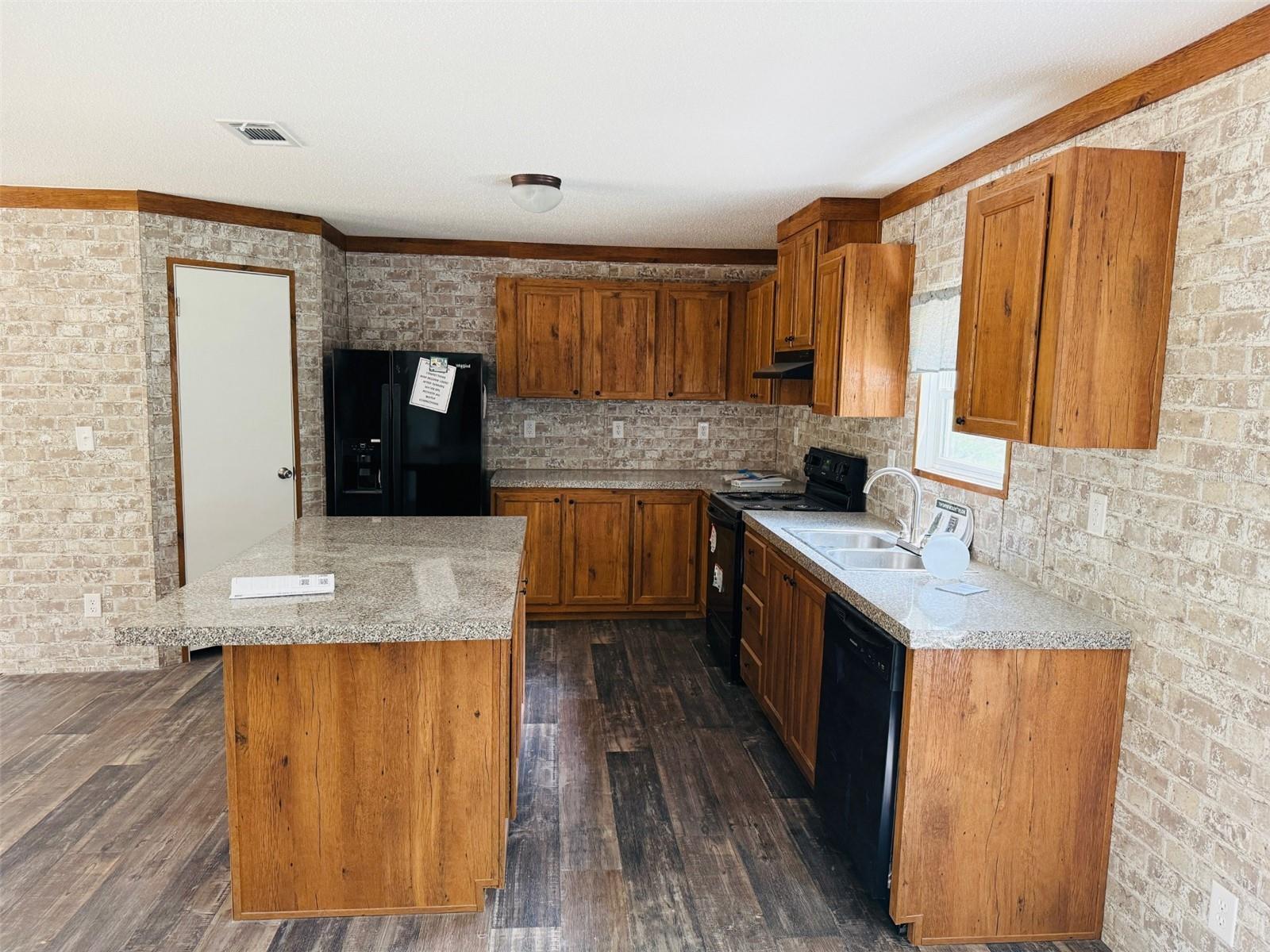 7180 Hwy 90 Property Photo 4