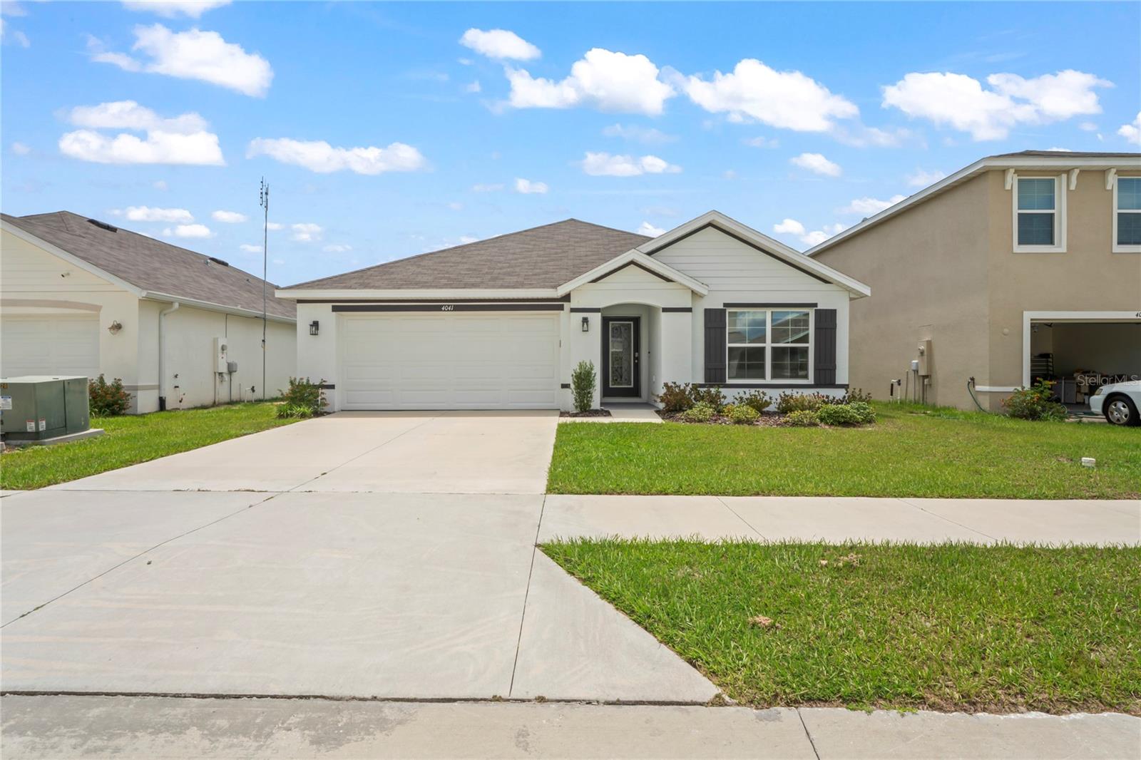 4041 Autumn Amber Property Photo 3