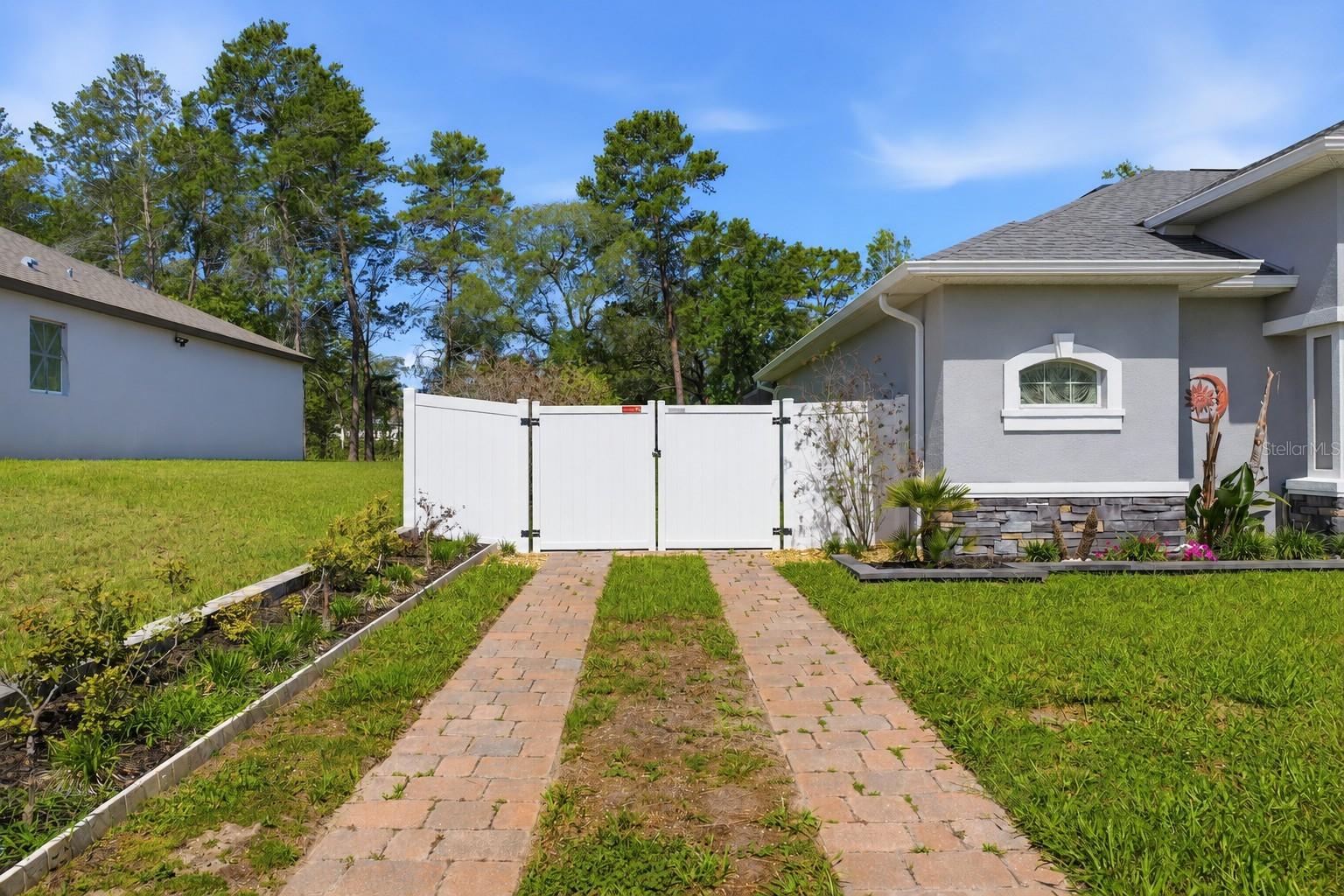 13079 Harris Hawk Rd Property Photo 2