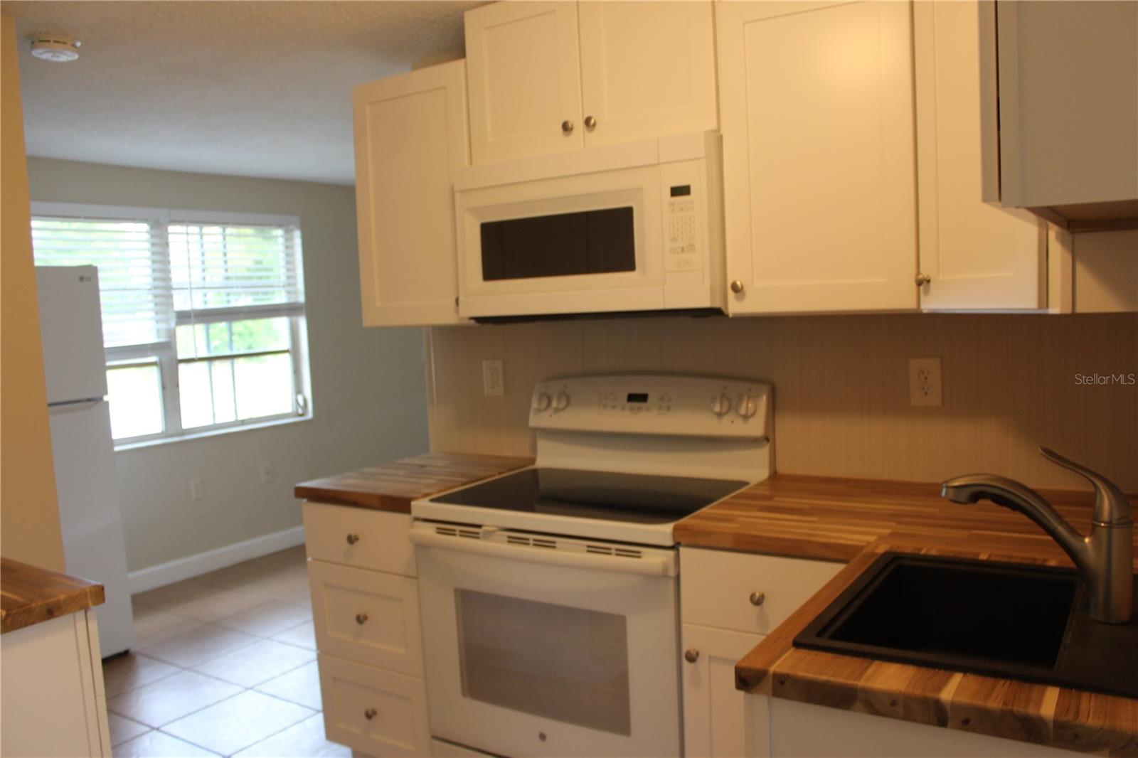 4424 Terry Loop Property Photo 2