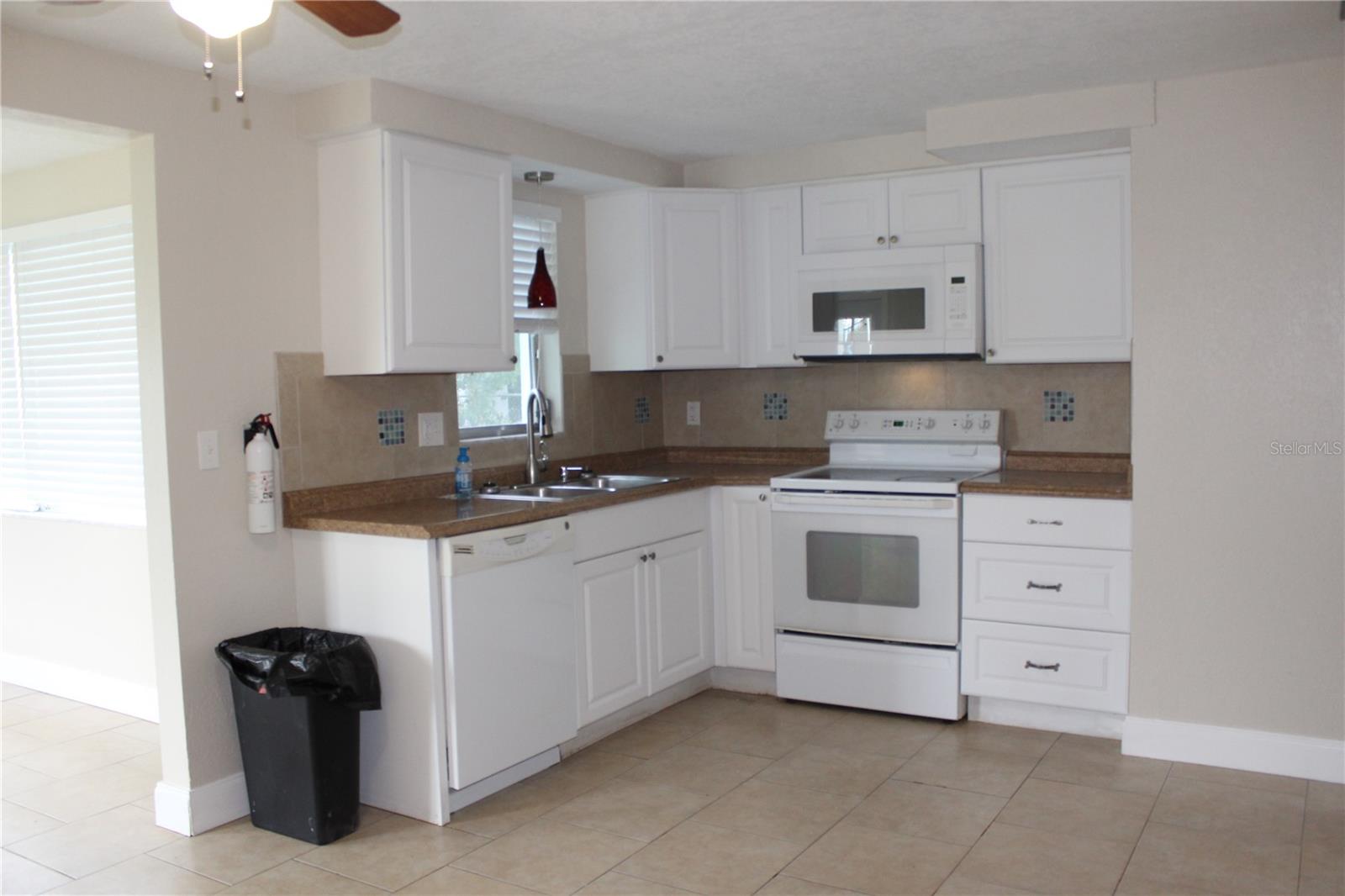 4424 Terry Loop Property Photo 11