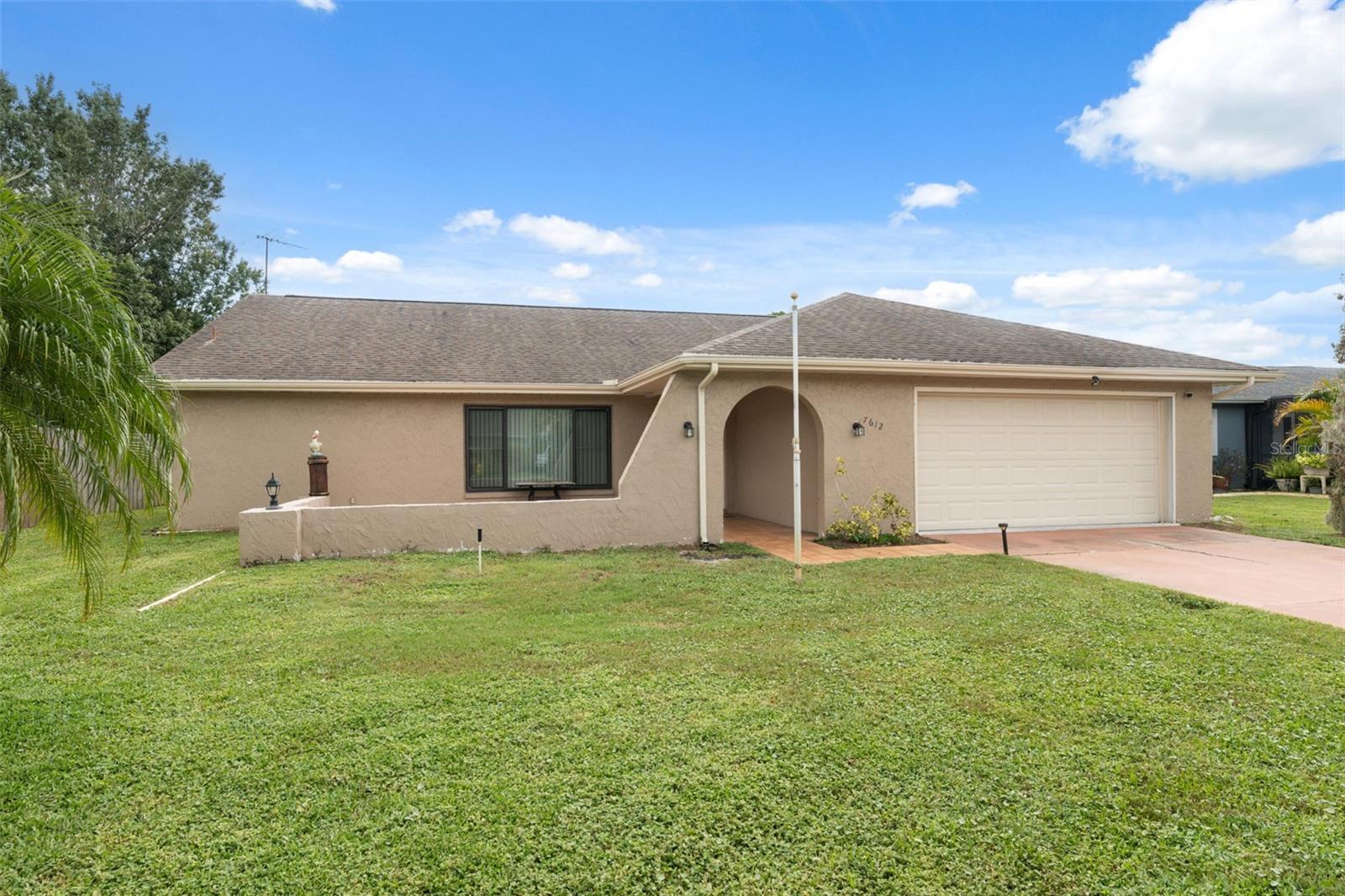 7612 Valley Ct Property Photo 1