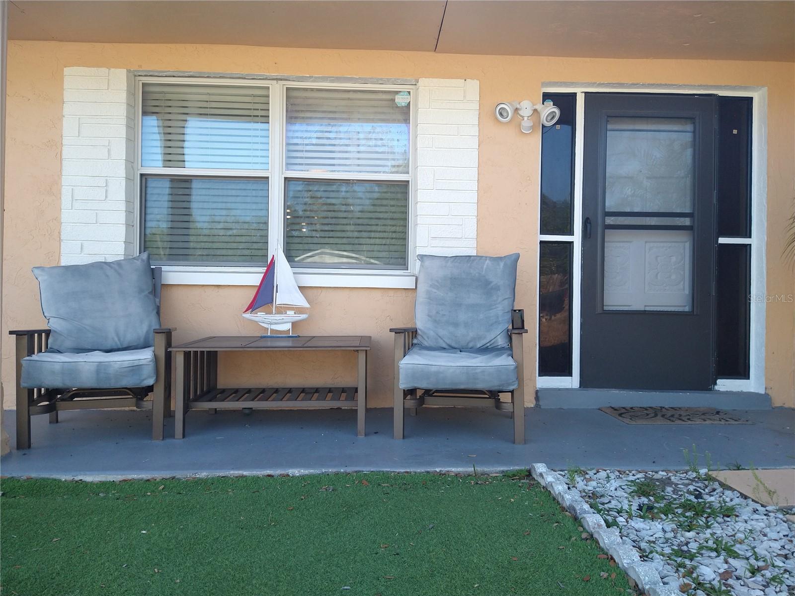 12910 College Hill Dr Property Photo 3
