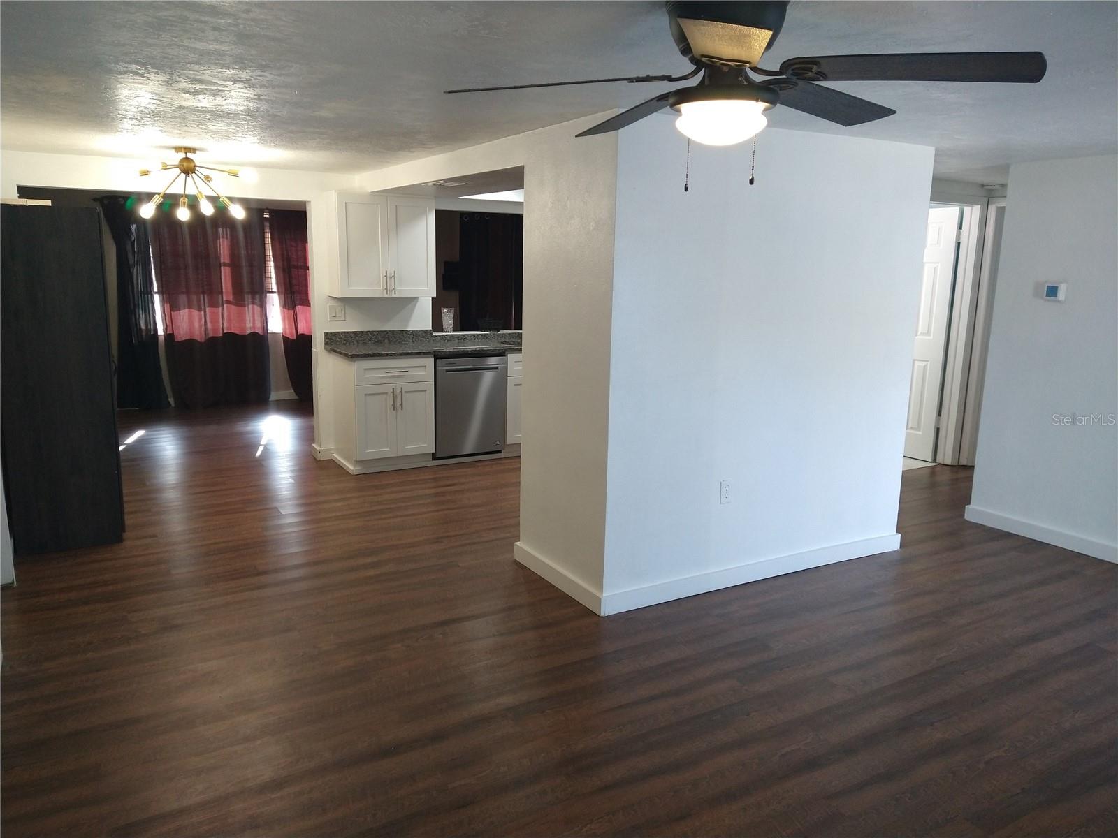 12910 College Hill Dr Property Photo 4