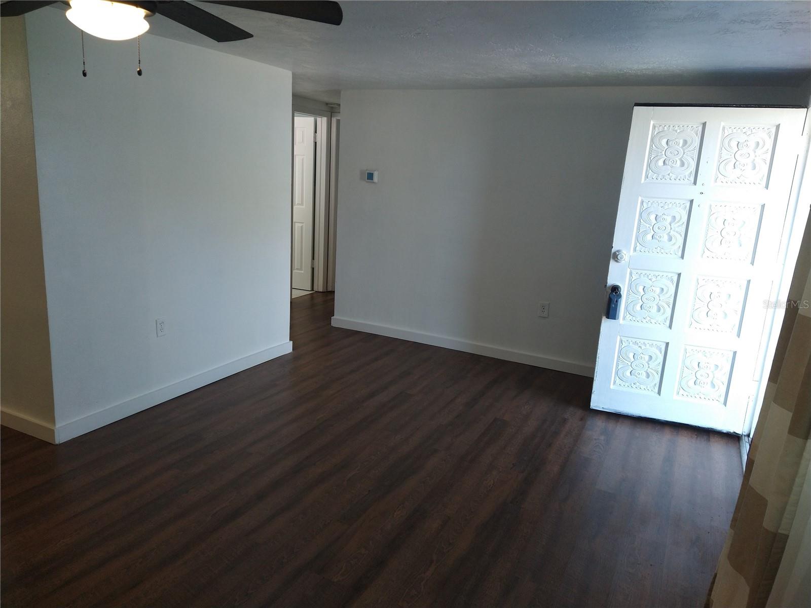 12910 College Hill Dr Property Photo 5