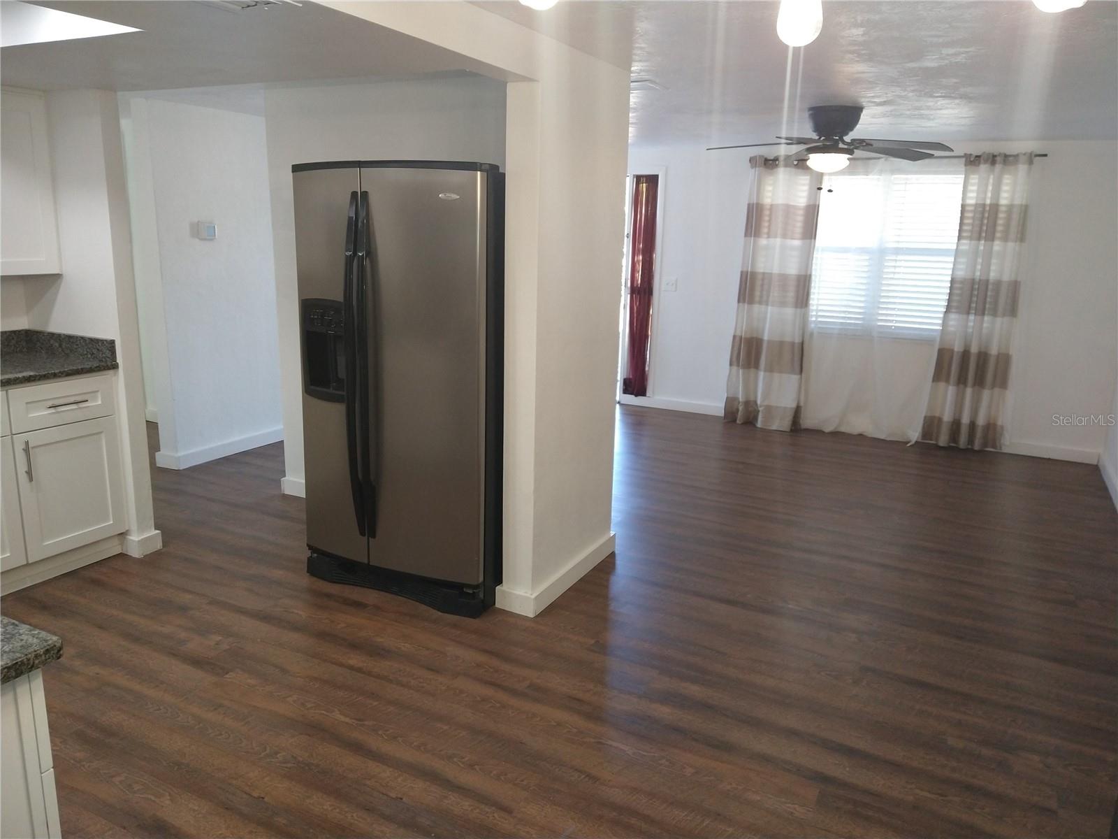 12910 College Hill Dr Property Photo 8
