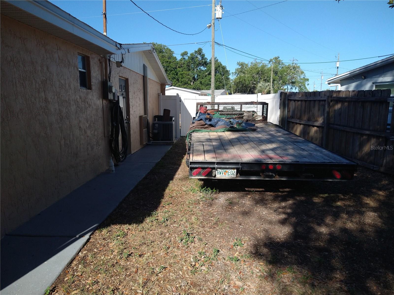 12910 College Hill Dr Property Photo 37
