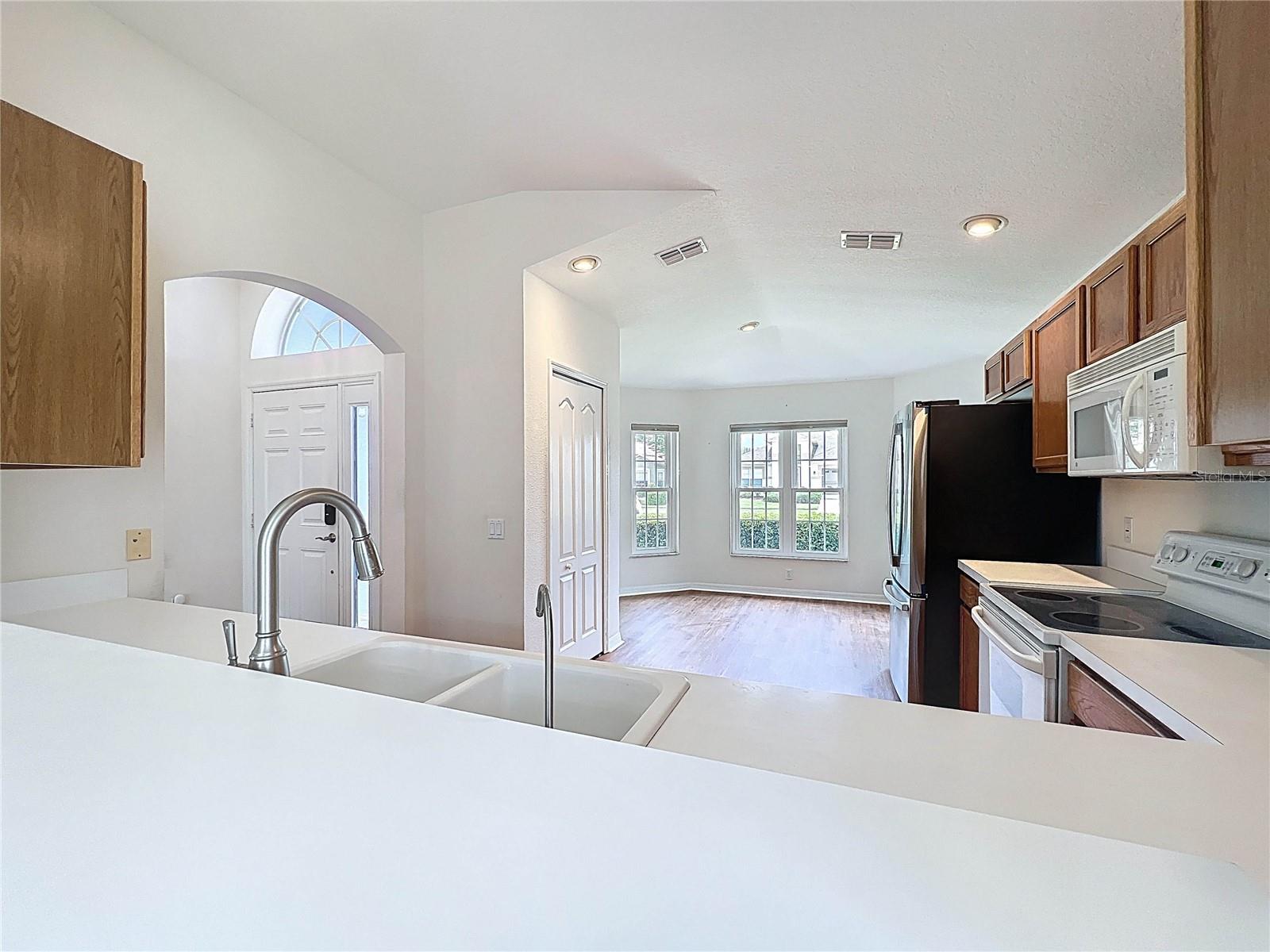 11644 Spindrift Loop Property Photo 6