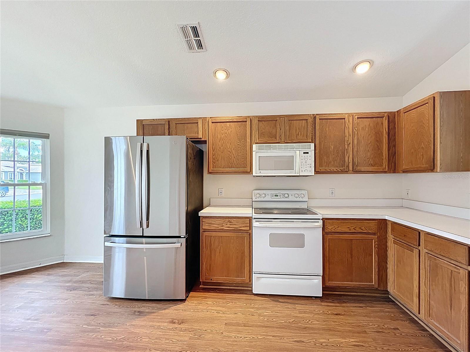 11644 Spindrift Loop Property Photo 9