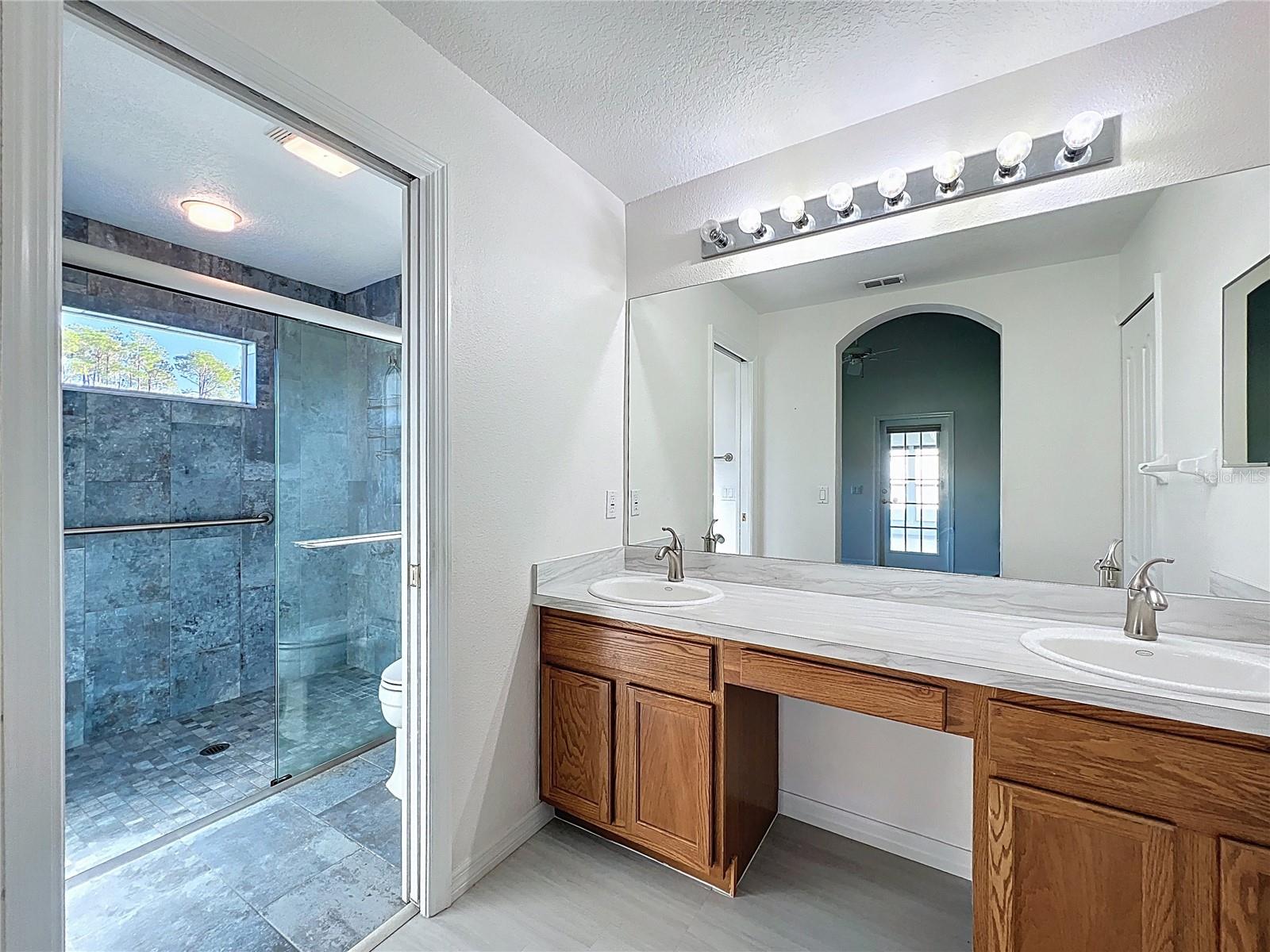 11644 Spindrift Loop Property Photo 24
