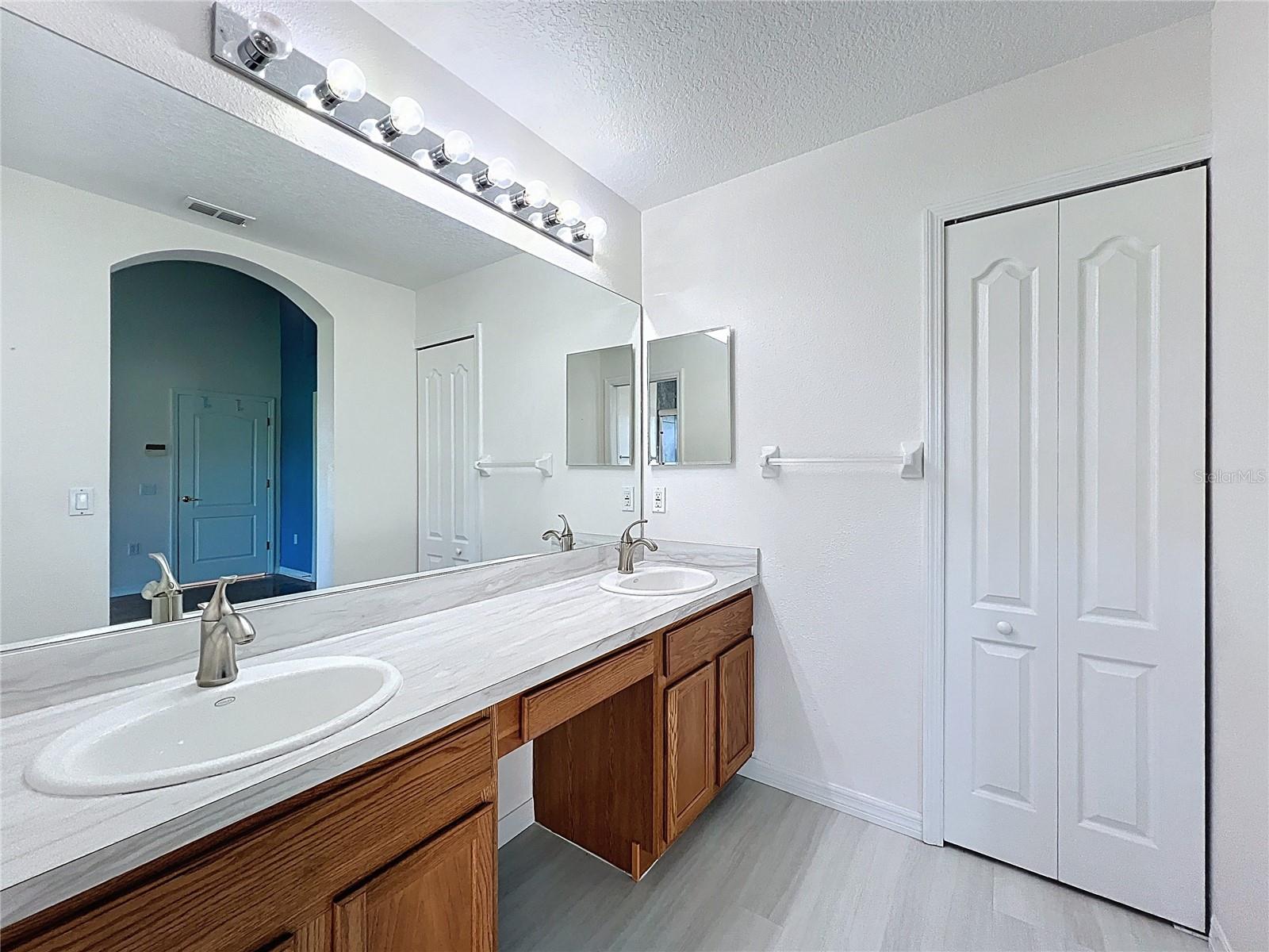 11644 Spindrift Loop Property Photo 27