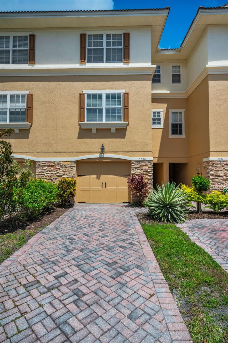 5628 Sea Turtle Ct Property Photo 2