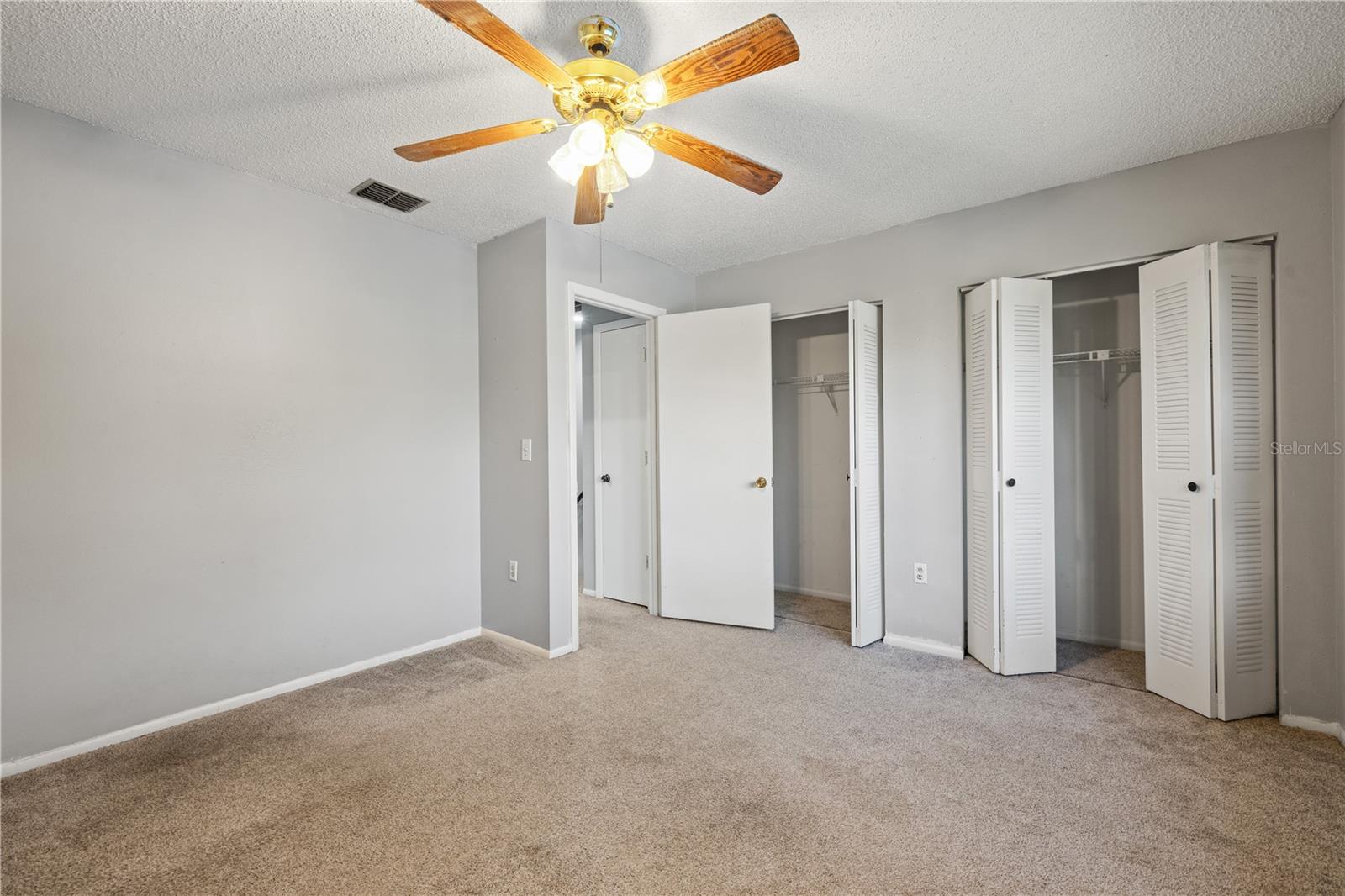 1420 Ridge Lake Ct Property Photo 4