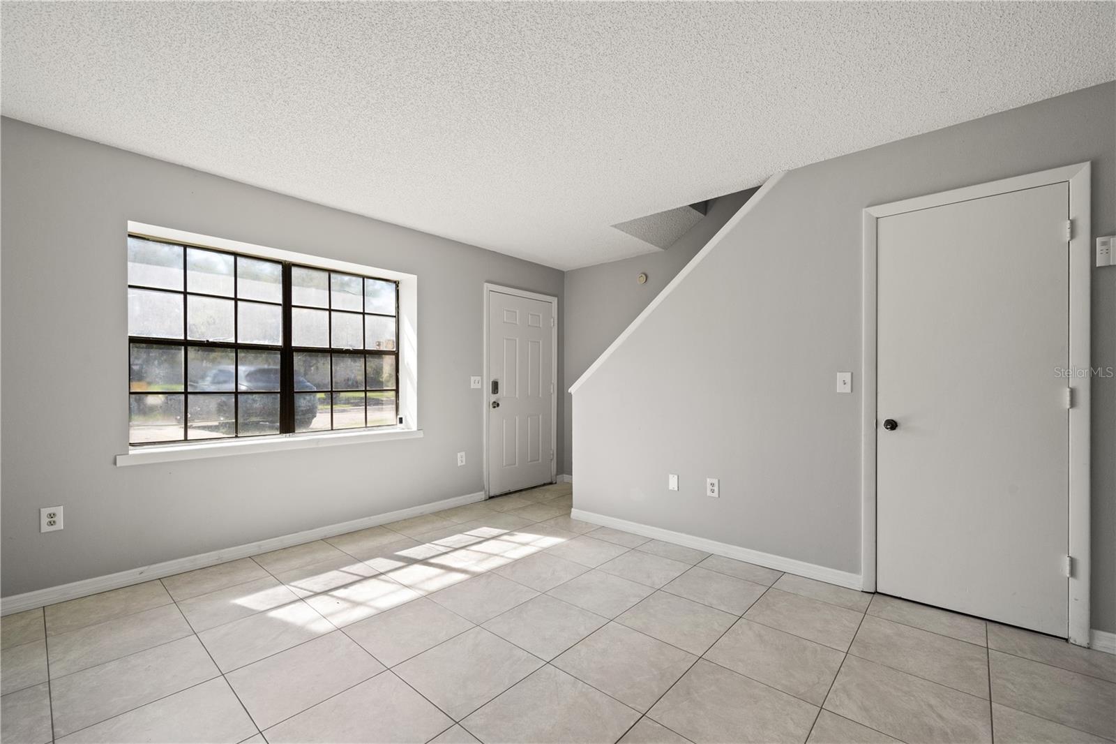 1420 Ridge Lake Ct Property Photo 10