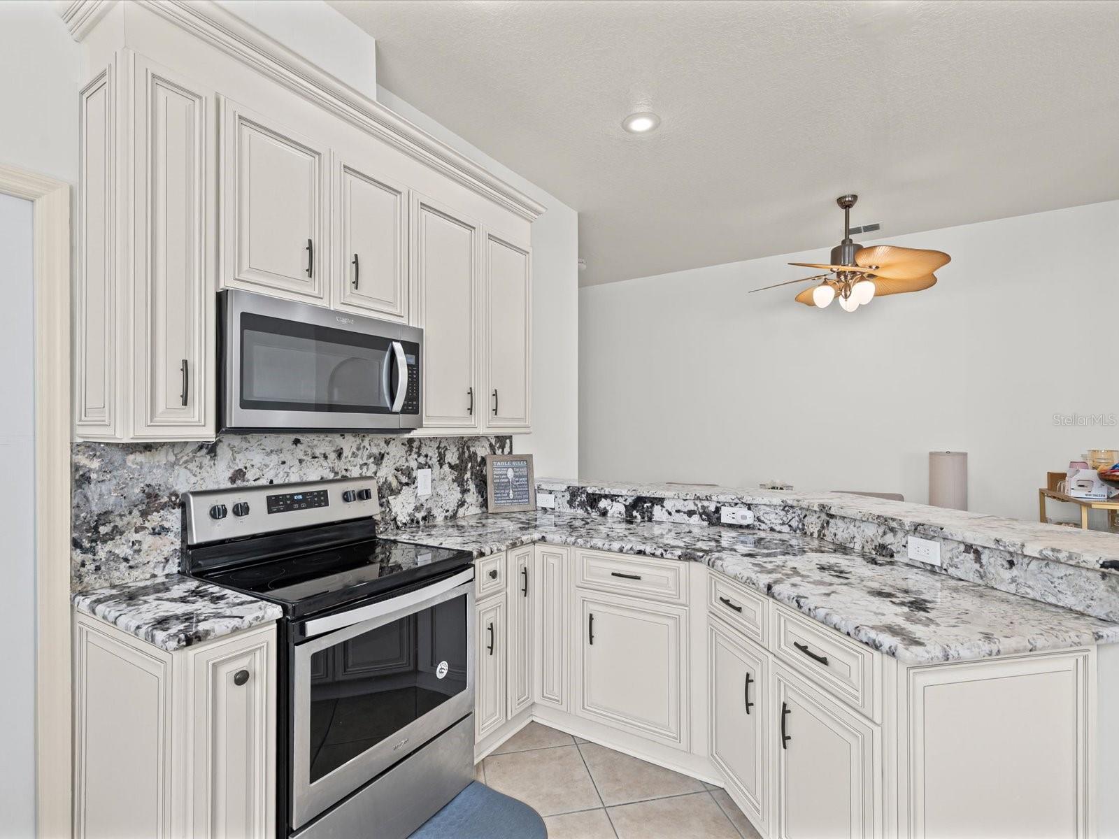2649 Tottenham Dr Property Photo 14