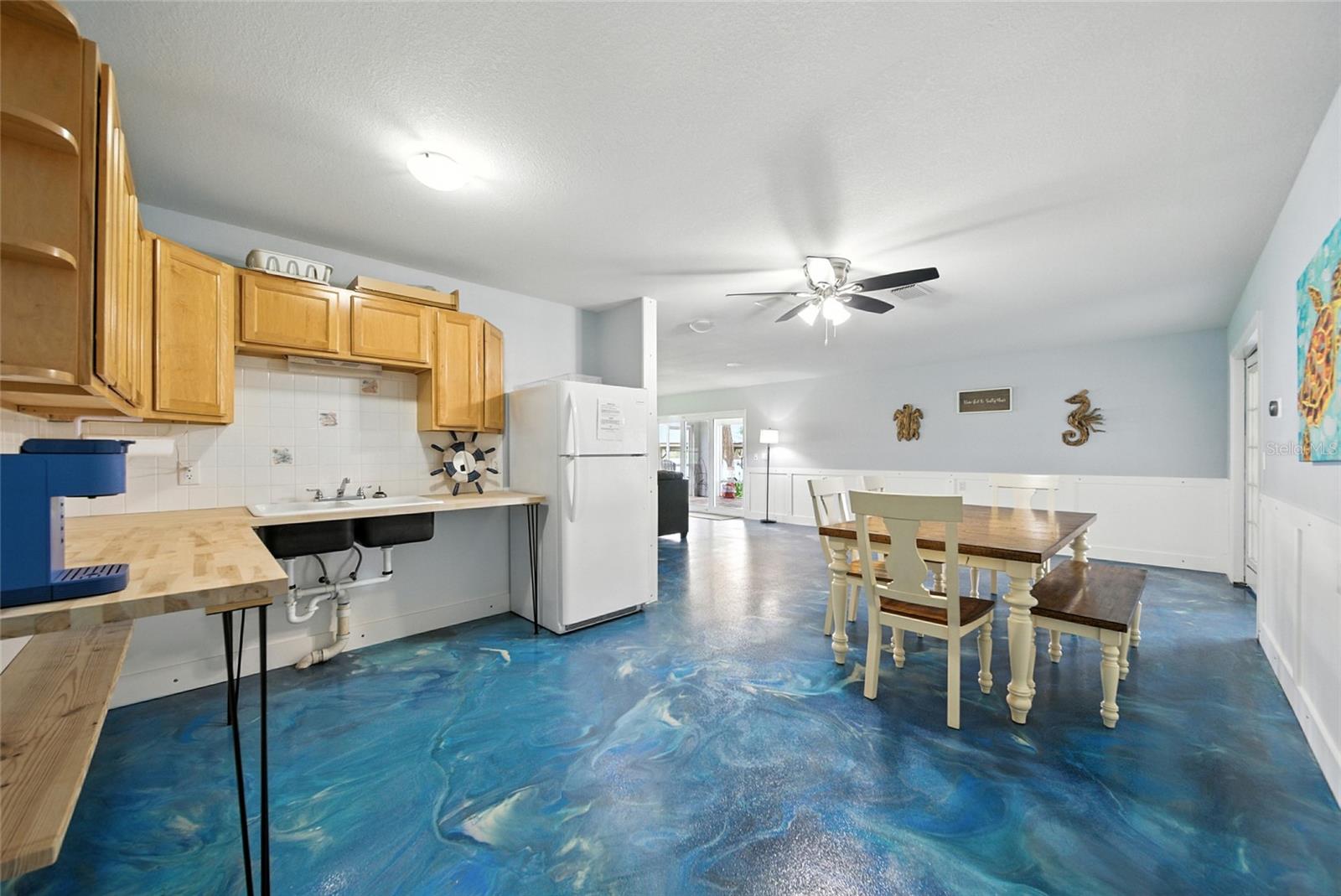 2435 N Watersedge Dr Property Photo 30