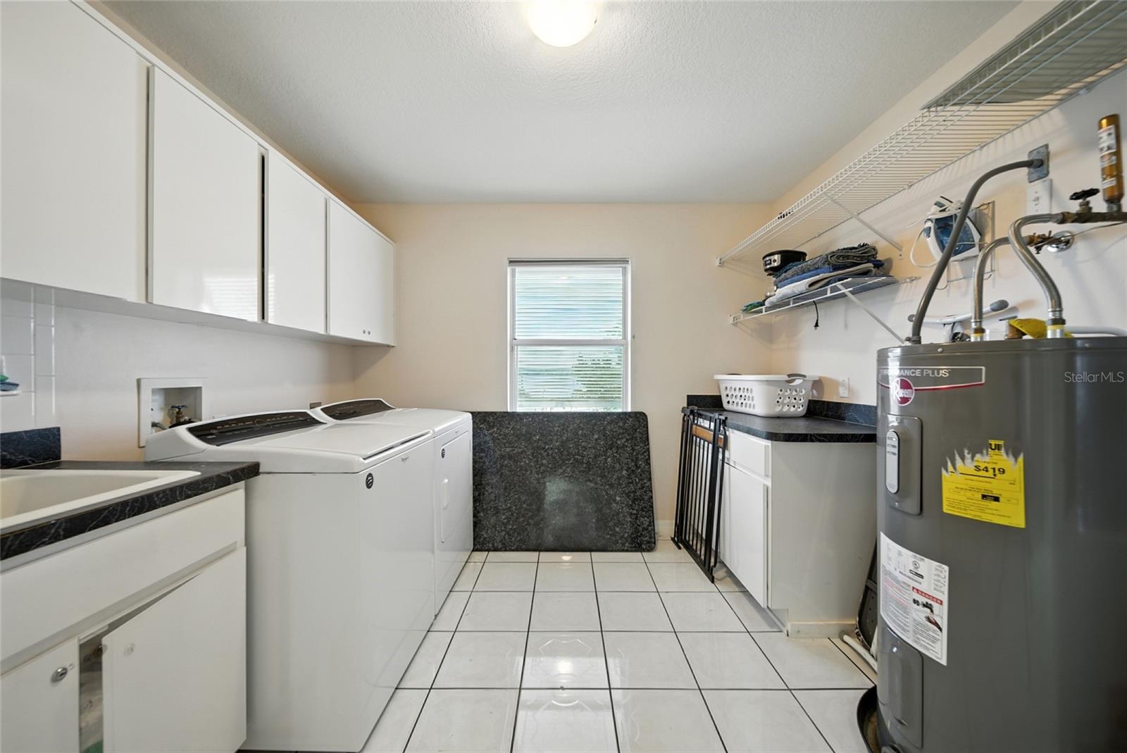 2435 N Watersedge Dr Property Photo 38