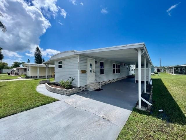10819 London Dr Property Photo 3