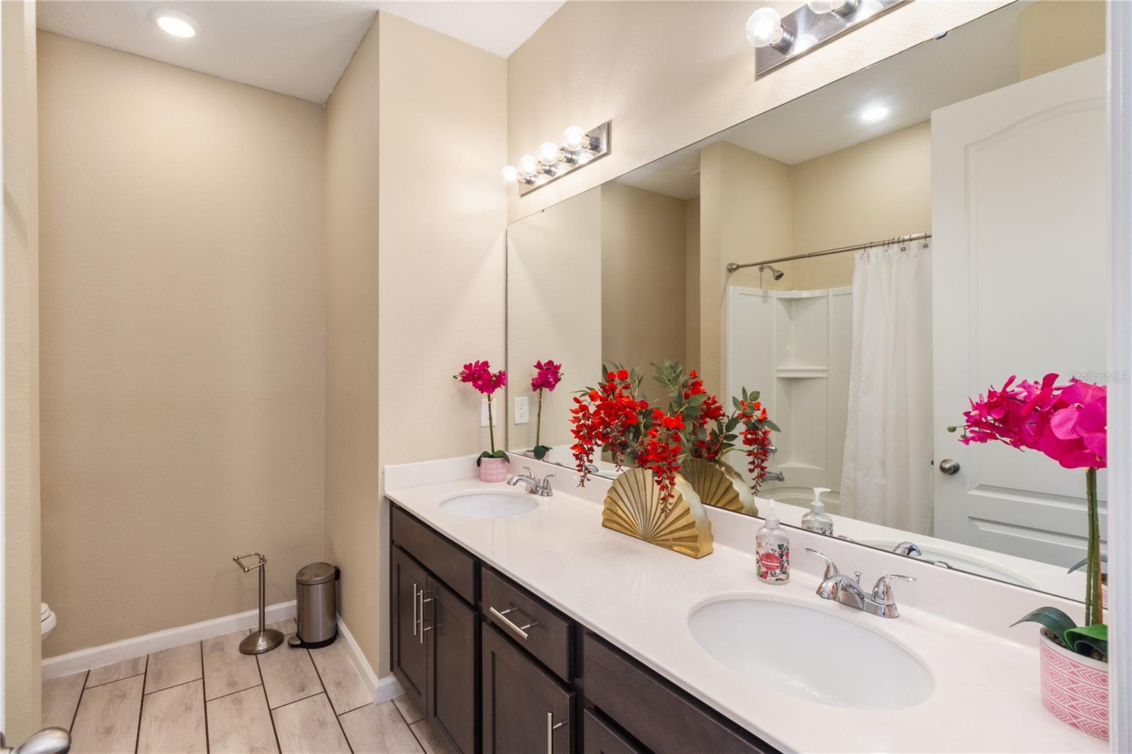 2536 Autumn Stream Dr Property Photo 15