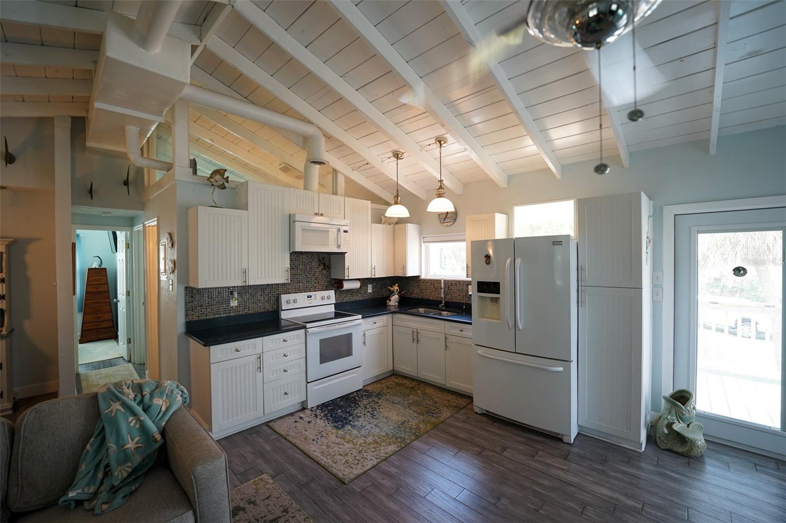 3480 Harbor Dr Property Photo 10
