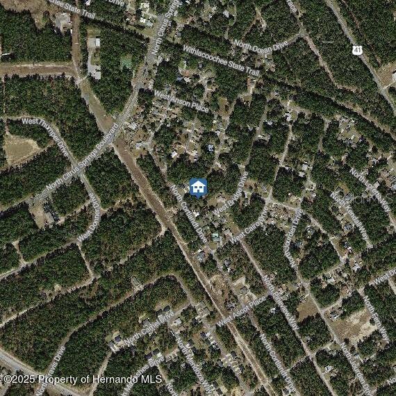 9996 N Sandree Dr Property Photo 3