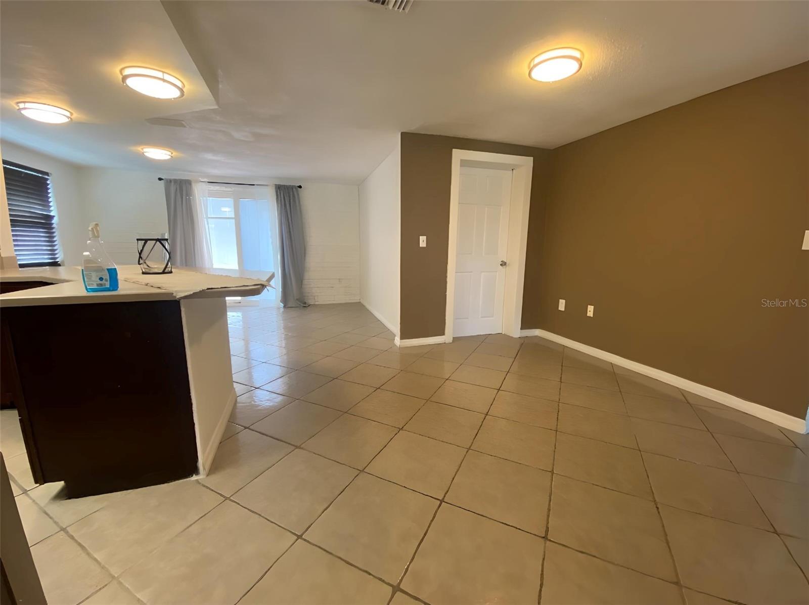 1817 Dartmouth Dr Property Photo 6