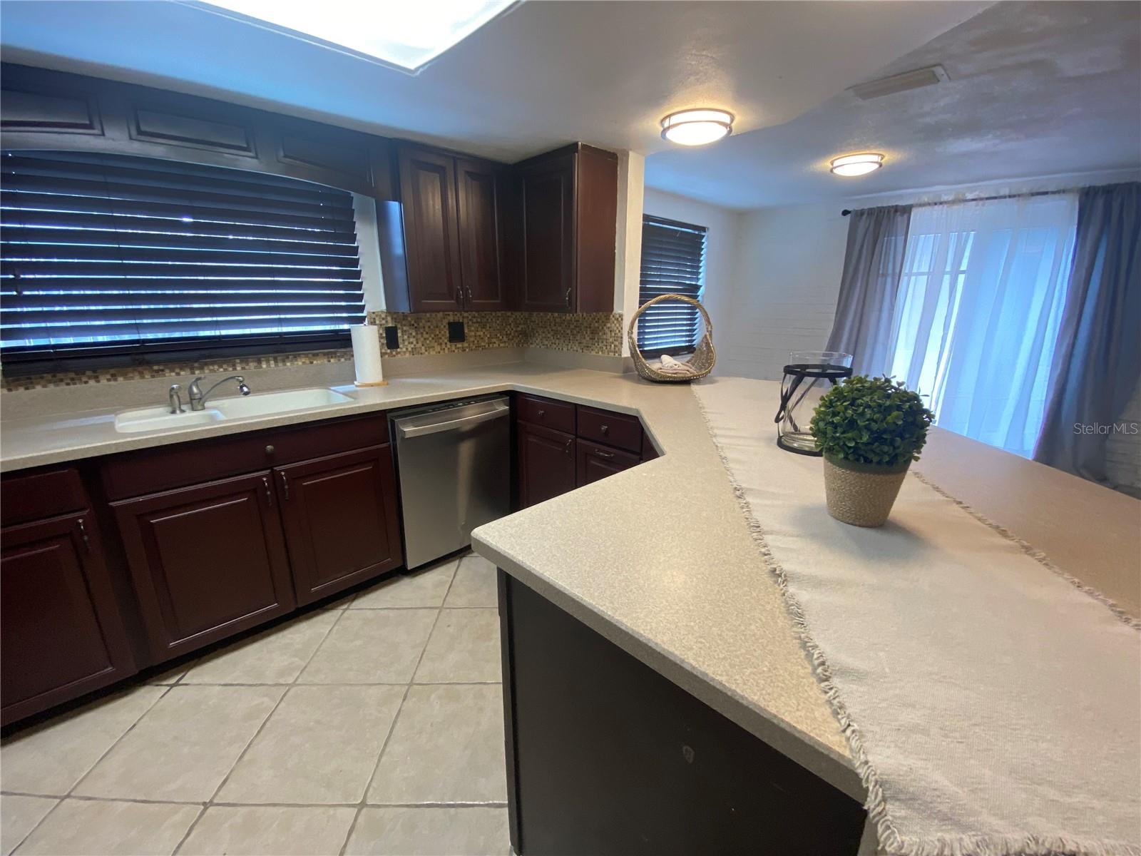 1817 Dartmouth Dr Property Photo 7